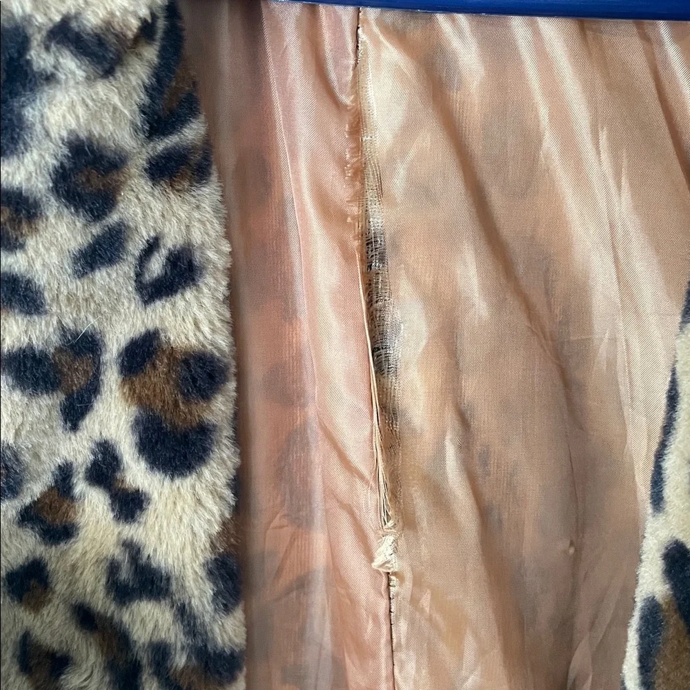 Leopard Print Faux Fur Teddy Coat Cropped Open Front Lined Size Small - Picture 8 of 9